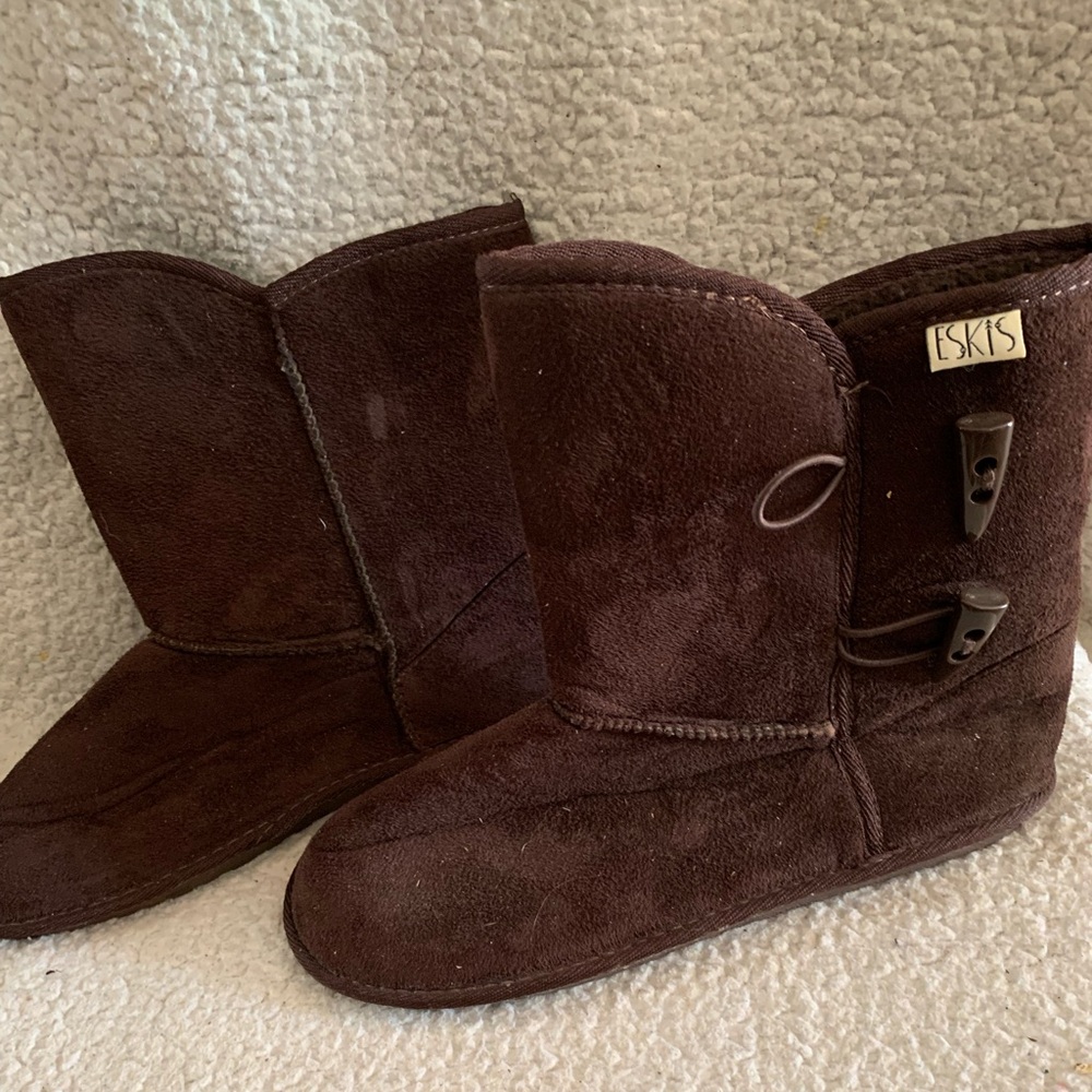 Women’s Eskis Brown Suede Winter Boots size 10